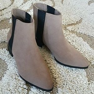 H&M pointy booties